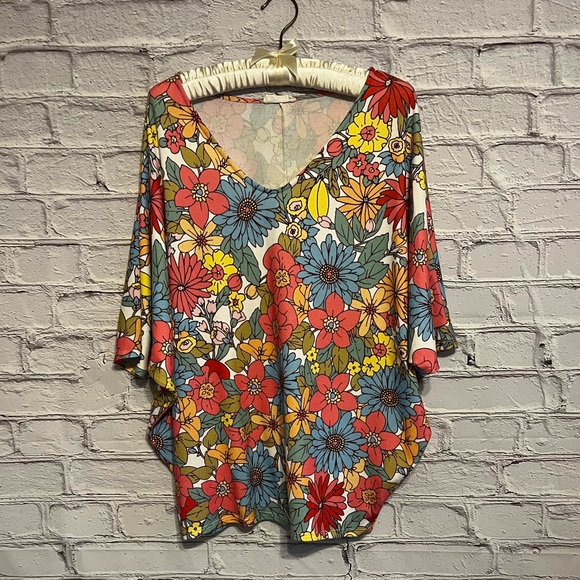 🌿5/$25 First Love by Lovelyn Groovy Doleman Top - Picture 5 of 11